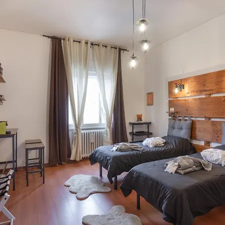 Hostal Lodge&art Trieste