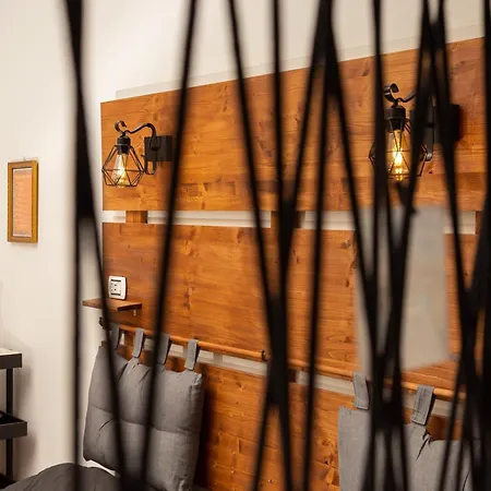 Lodge&art Hostal Trieste